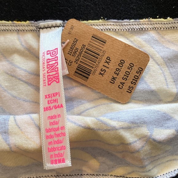 Victoria’s Secret love pink boy shorts - Picture 2 of 3